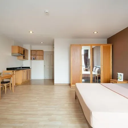 181 Ekkamai Minimal Studio Apartment Bangkok Exterior photo