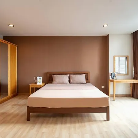 181 Ekkamai Minimal Studio Apartment Bangkok Exterior photo