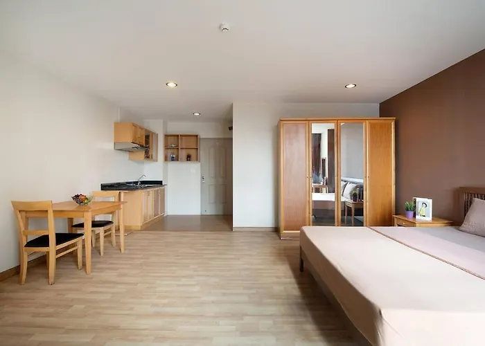 181 Ekkamai Minimal Studio Apartment